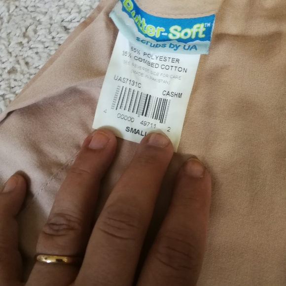 Buttersoft Women's scrub set - Picture 3 of 4